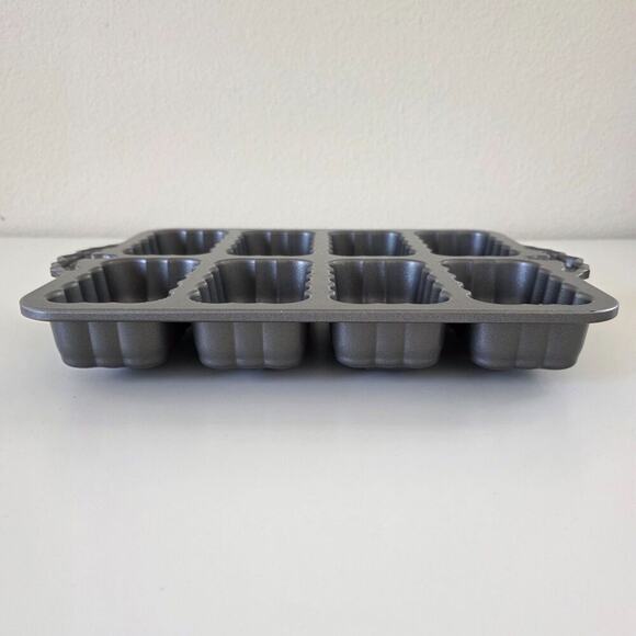 Nordic Ware Holiday Bakeware Pan Nonstick Christmas Mini Loaf Mold USA - Picture 4 of 16